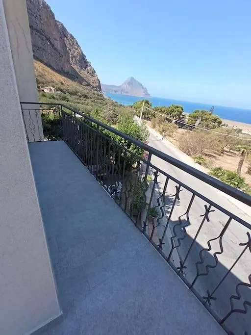 Makari Sweet Sunsets Apartment Macari